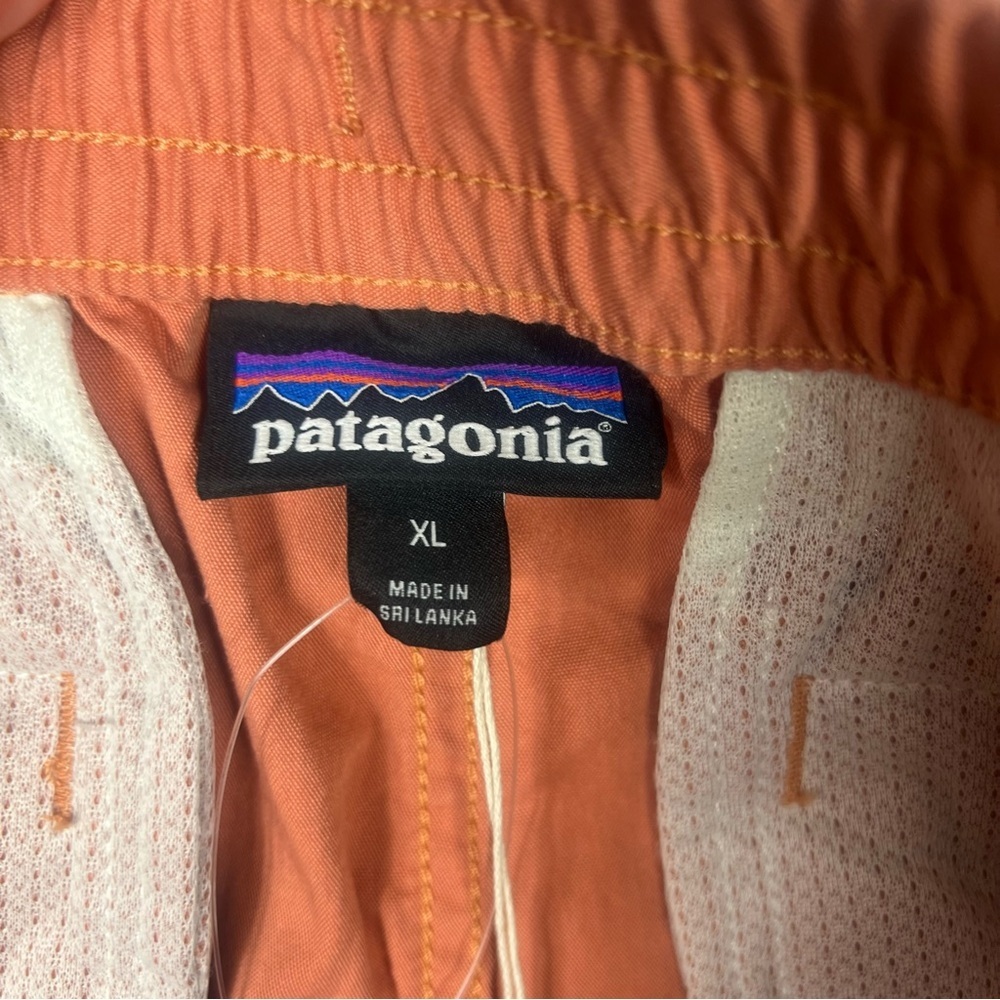 NWT Patagonia Mens XL Nomader Volley Shorts - Picture 9 of 14